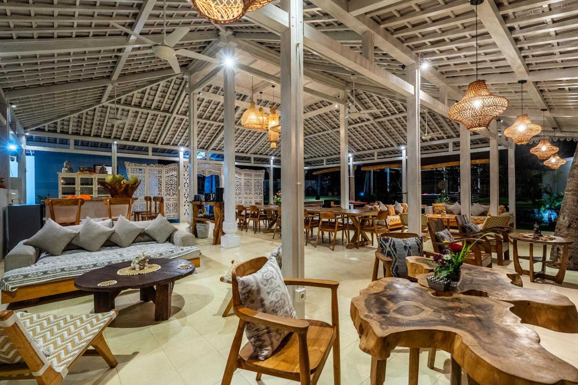 Senang Resort Tianyar Buitenkant foto
