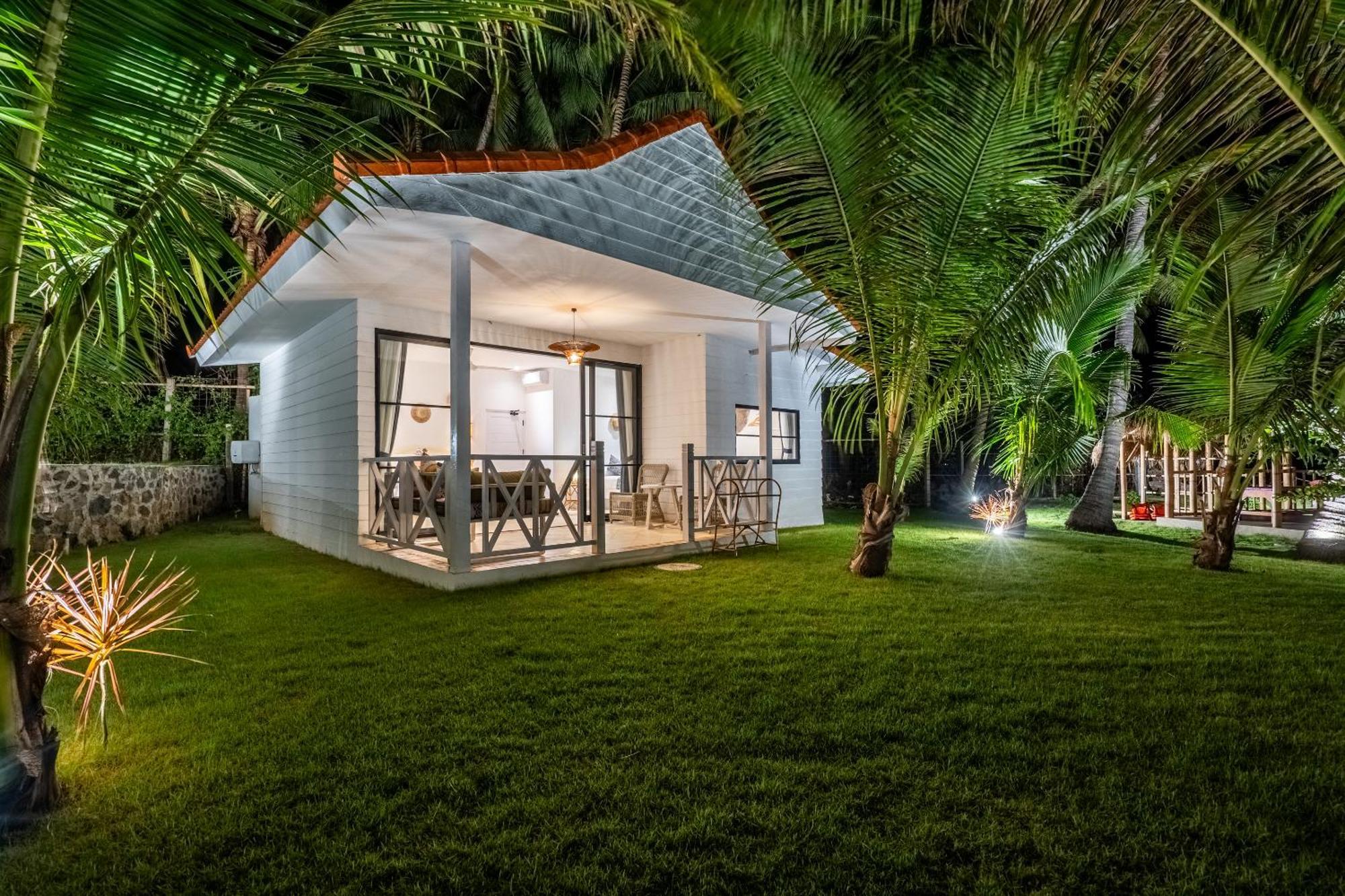 Senang Resort Tianyar Buitenkant foto